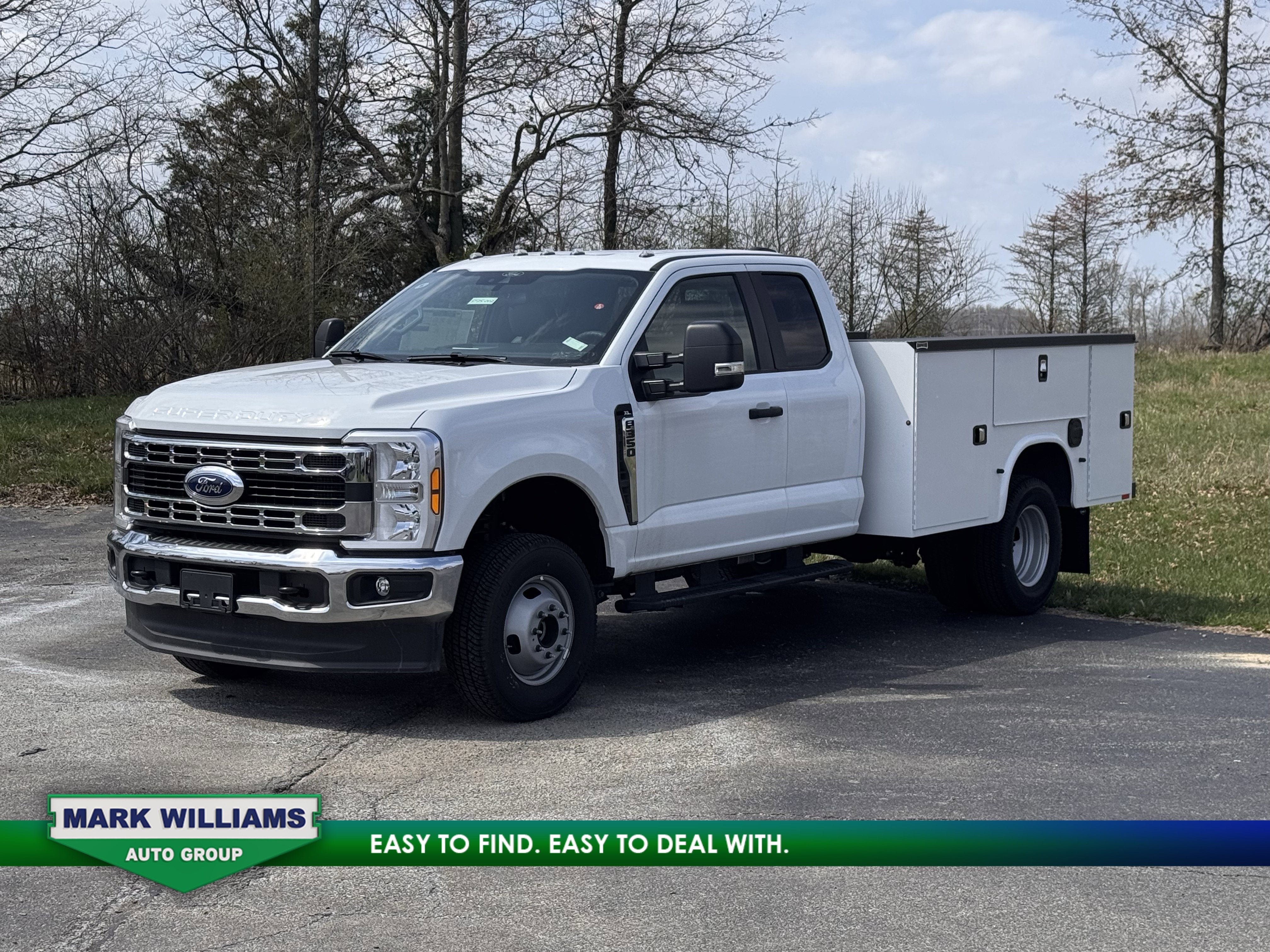 2025 Ford Super Duty F-350 DRW Chassis Cab