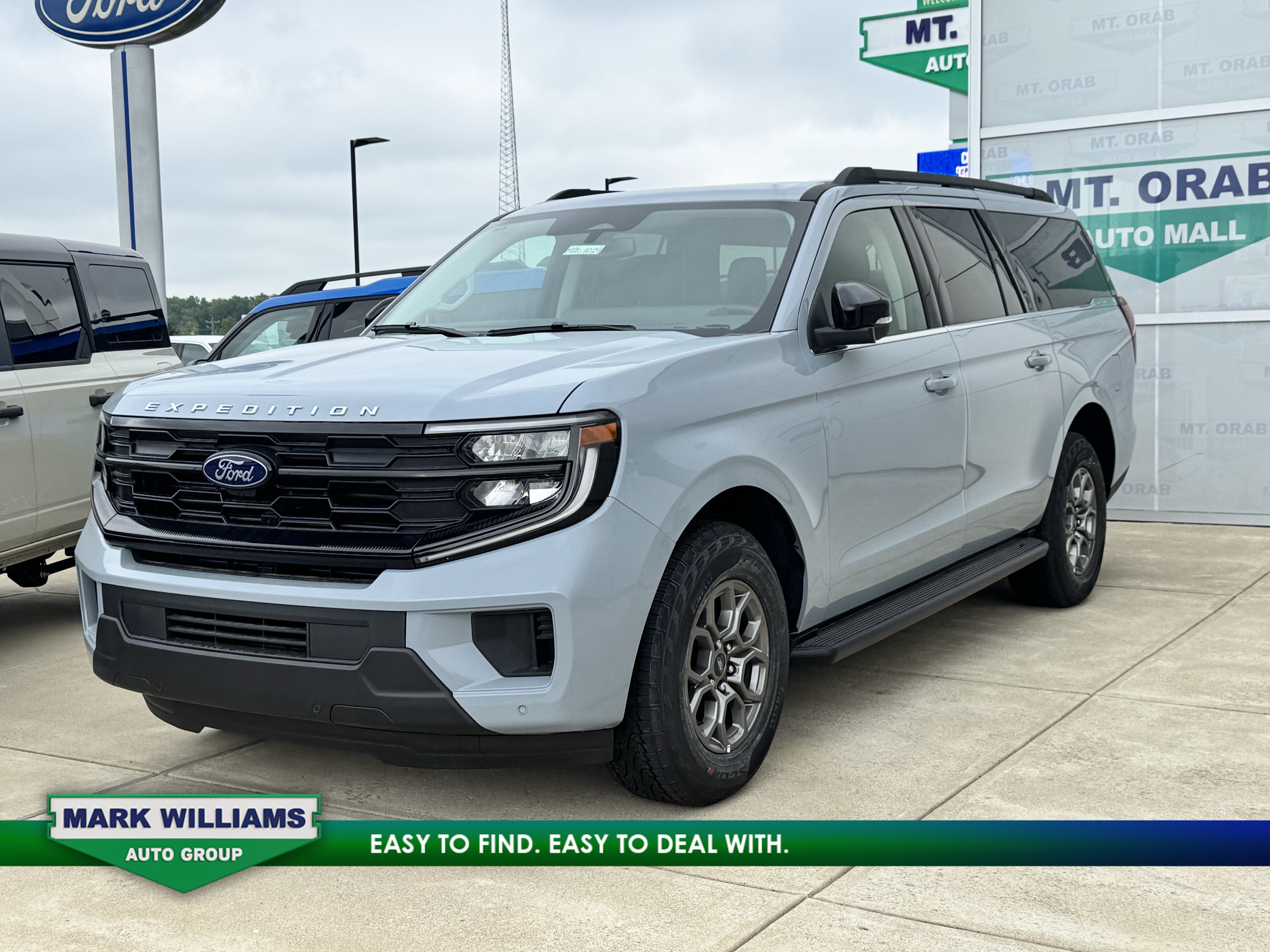 2026 Ford Expedition Max Active in Glacier Gray Metallic Tri-Coat — front three-quarter view